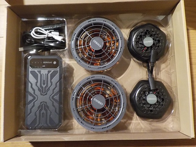 ペルチェとファンとバッテリーなど